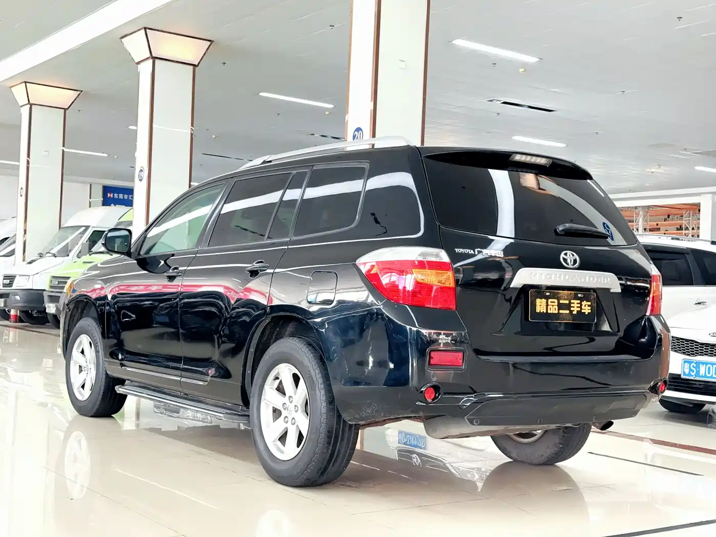 Toyota Highlander 2009 2.7L 2WD 7-seater Elite Edition фото 6