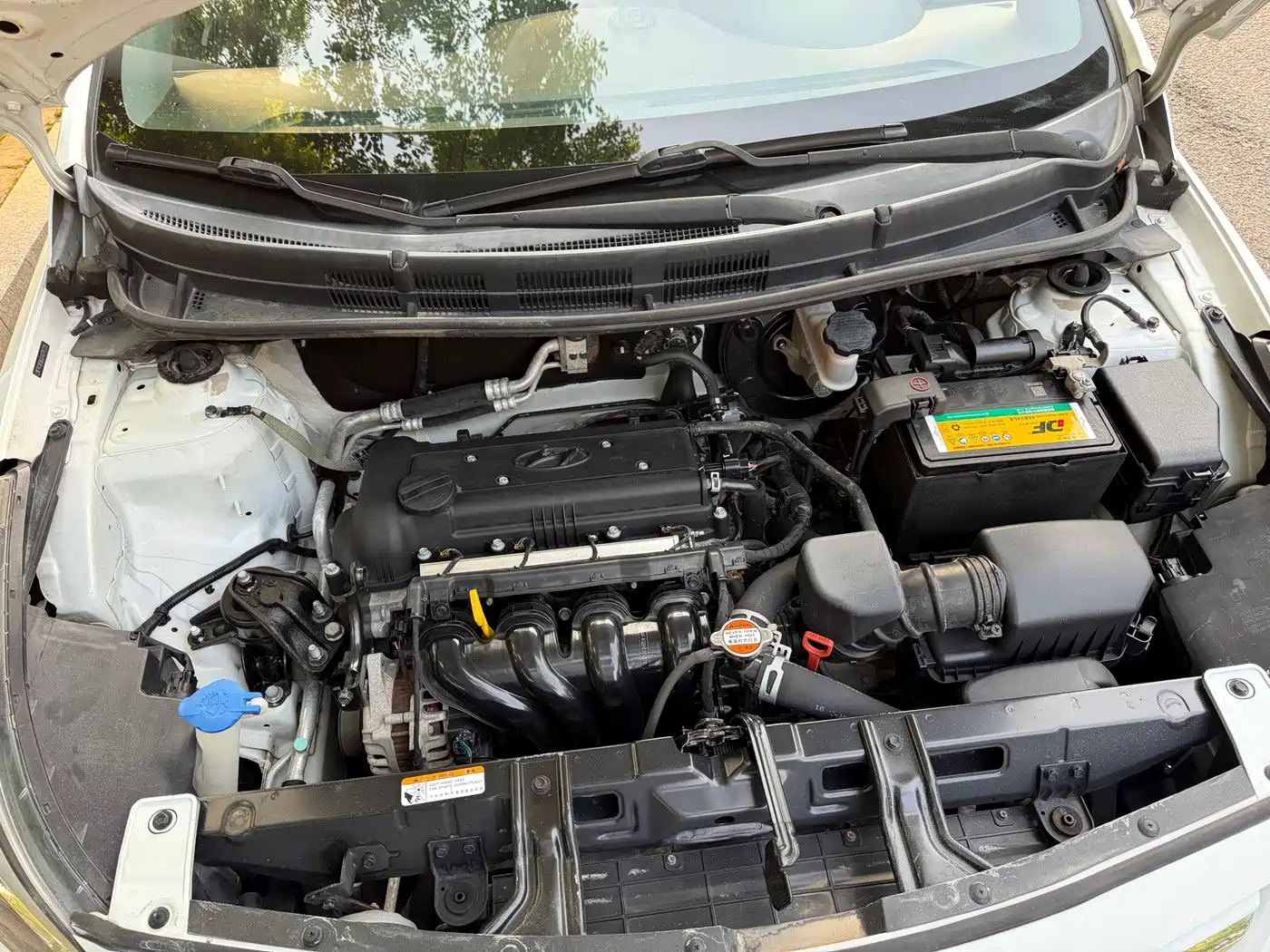 Hyundai Reina 2014 Model 1.4L Automatic GLX фото 10