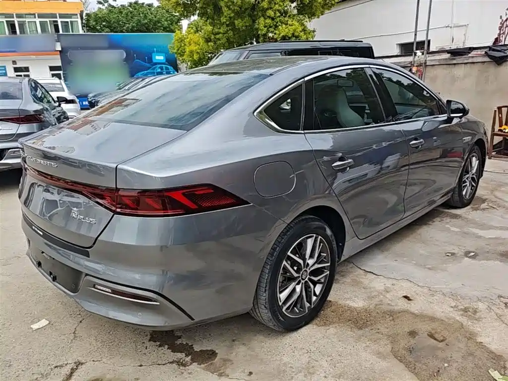 BYD Qin PLUS 2021 DM-i 55KM Flagship фото 7