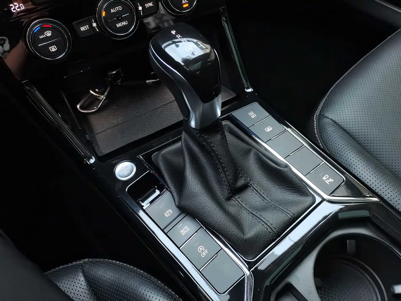 Volkswagen Passat 2019 330TSI Premium Edition China V фото 18