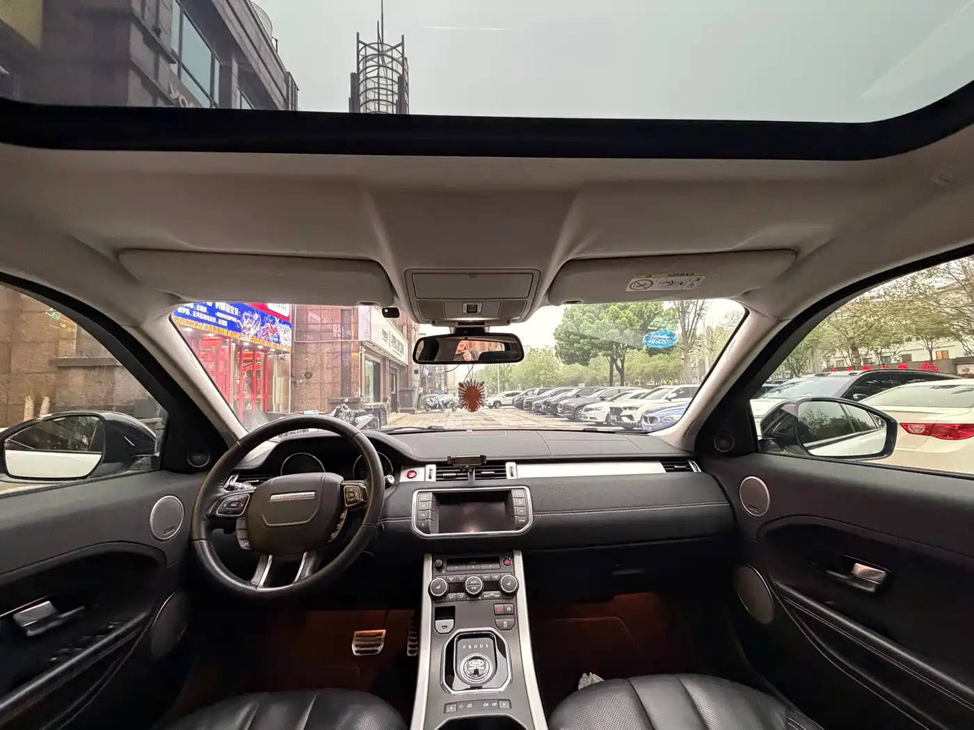 Land Rover Range Rover Evoque (Import) 2014 2.0T 5-door Brilliance Sport фото 9