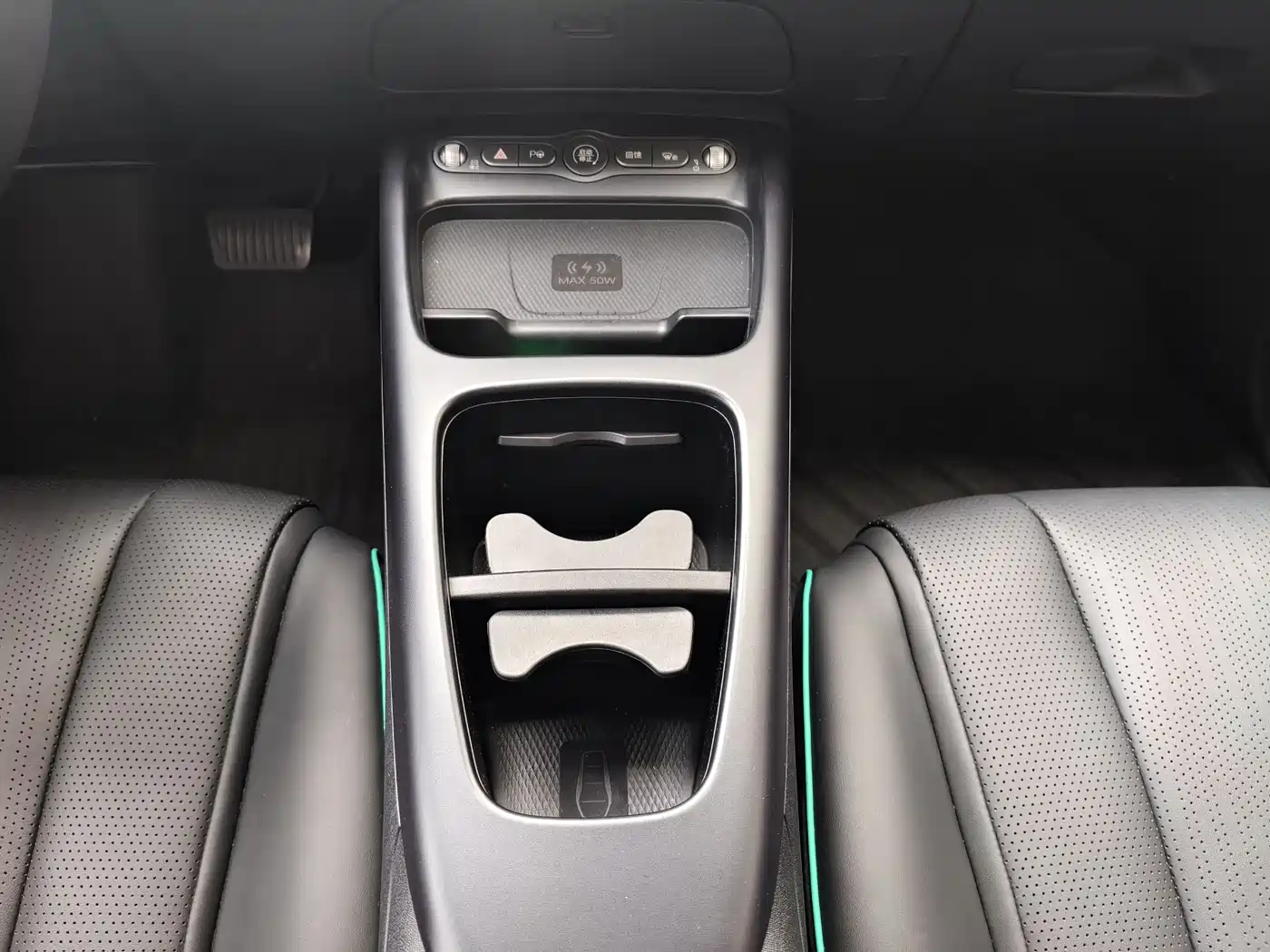 BYD Dolphin 2025 Smart Drive Edition 410km Fashion Version фото 15