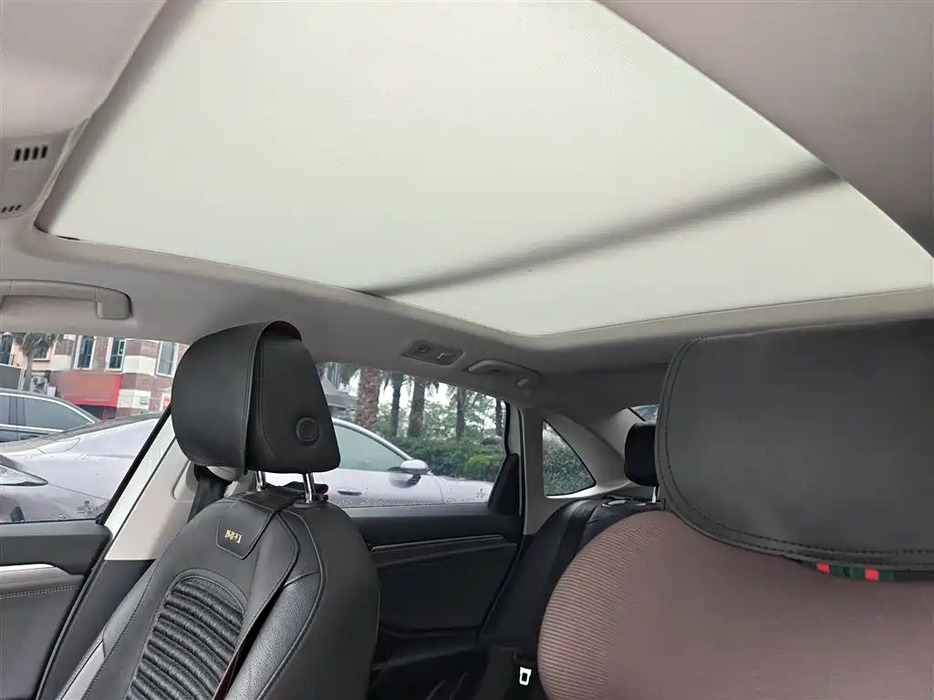 Volkswagen Sagitar 2021 280TSI DSG Surpassing Edition фото 14