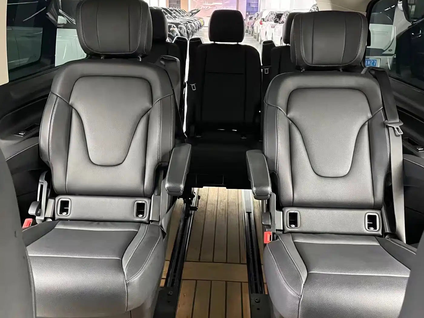 Mercedes-Benz Vito 2018 2.0T Elite Edition 7-Seater China V фото 20