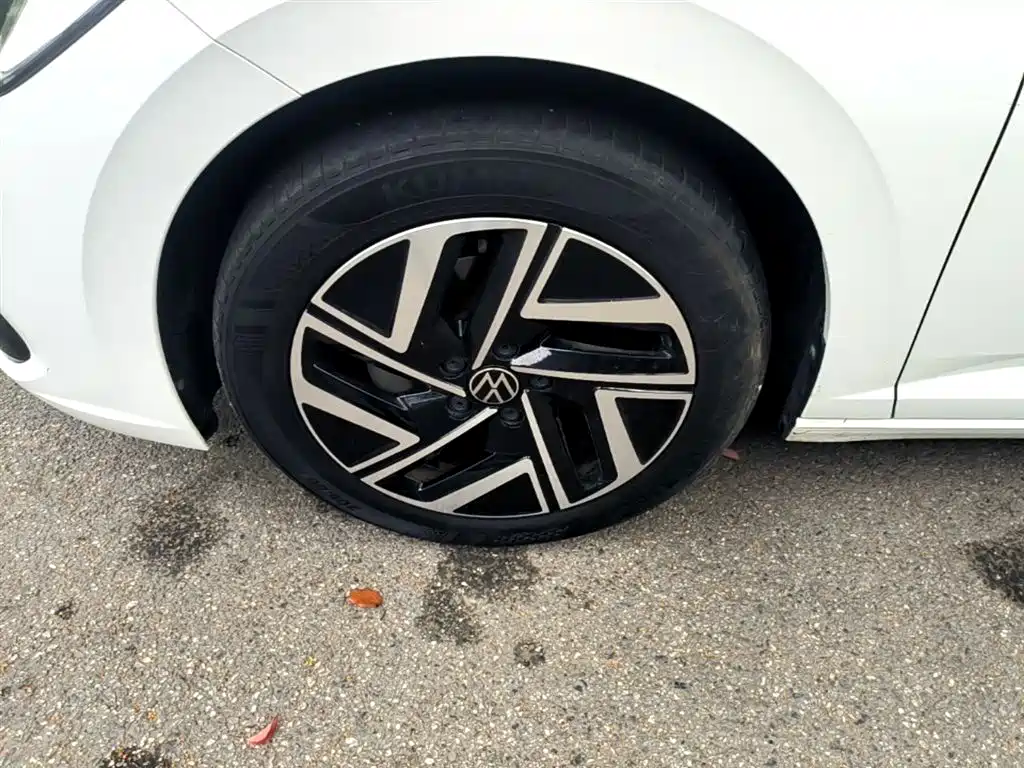 Volkswagen Sagitar 2023 300TSI DSG Surpassing Edition фото 23