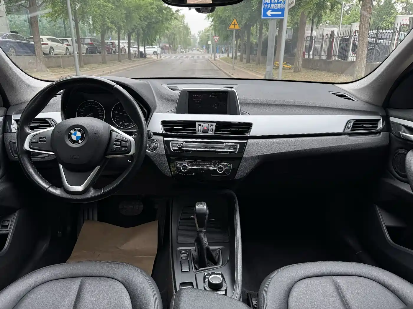 BMW X1 2018 sDrive20Li Leading Model фото 4