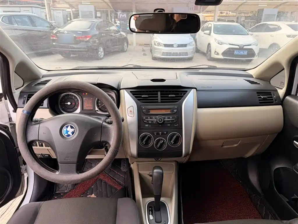 Venucia R50 2015 2014 1.6L Automatic Exciting Edition