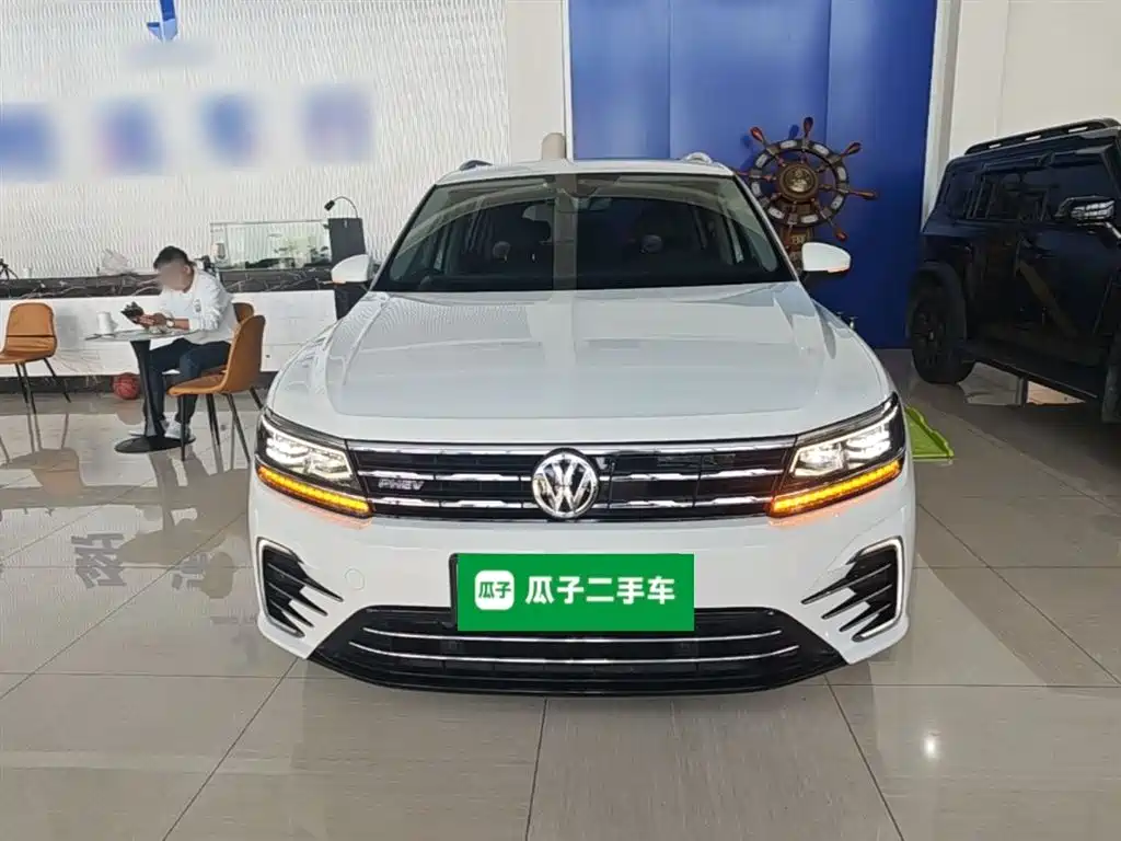 Фото 3 - Volkswagen Tiguan L PHEV