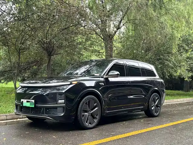 Li Auto Li Xiang L9 2025