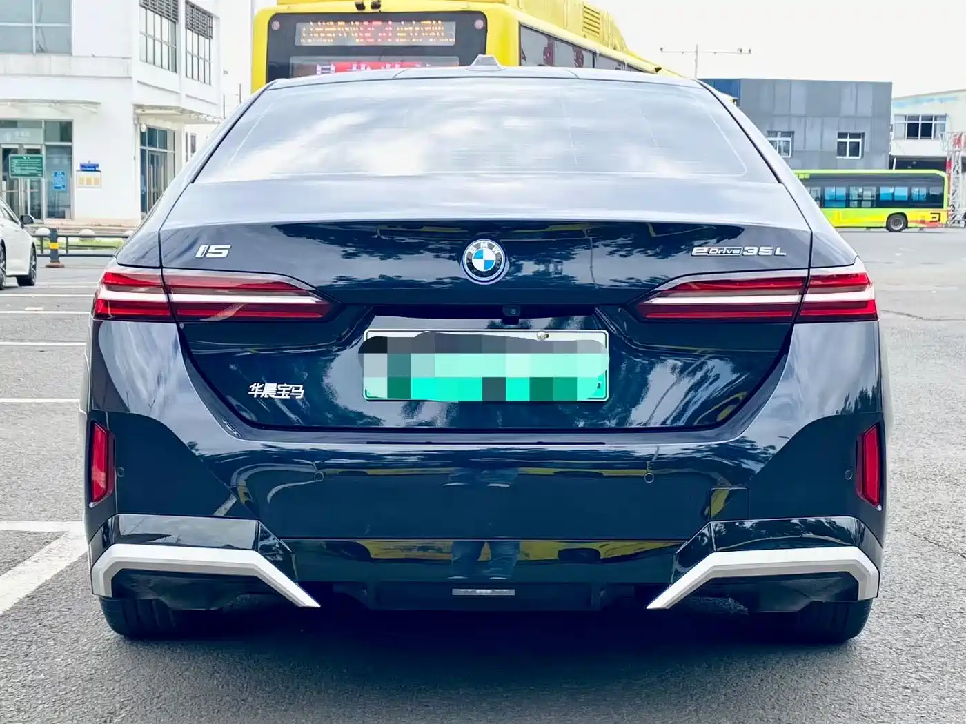 BMW i5 2024 eDrive 35L M Sport Package фото 5