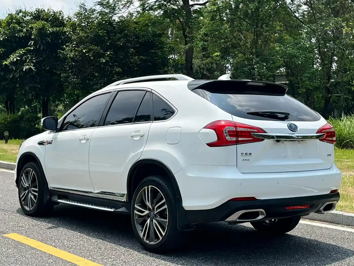 BYD Tang New Energy 2017 Model 2.0T Full-time 4WD Elegance фото 11