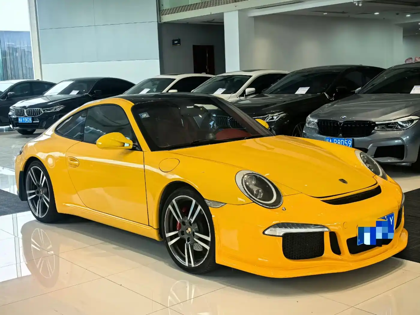 Фото 3 - Porsche 911