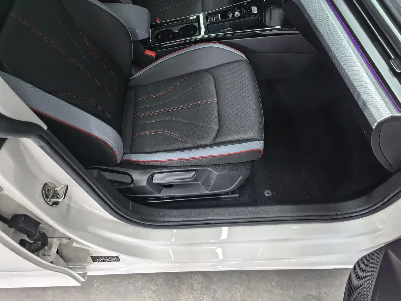 Volkswagen Lamando 2022 Lamando L 280TSI DSG Cool Edition фото 17