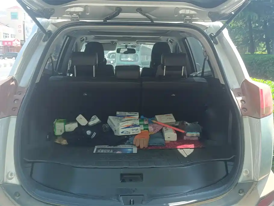 Toyota RAV4 Rongfang 2013 2.5L Auto 4WD Elite фото 4