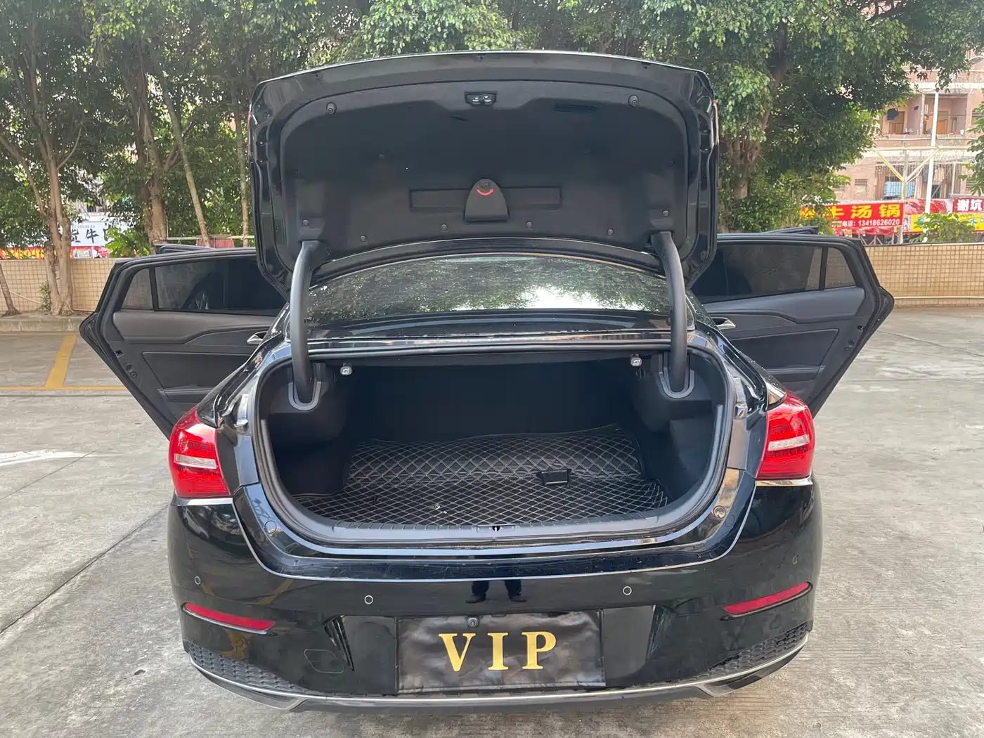 Hongqi H5 2020 1.8T Automatic Smart Connection Qi Enjoy Edition фото 14