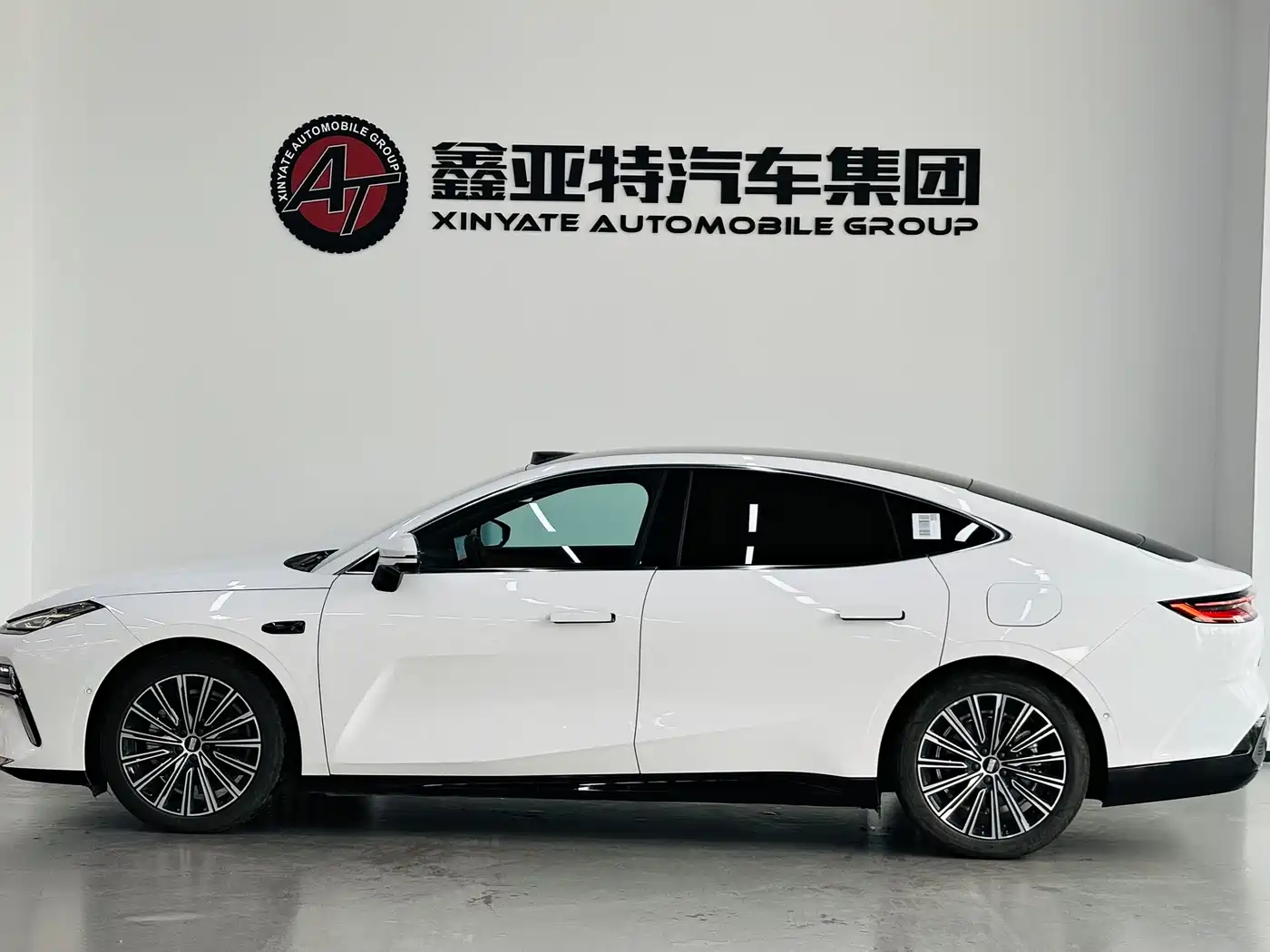 GEELY GALAXY GALAXY SPARKLE 8