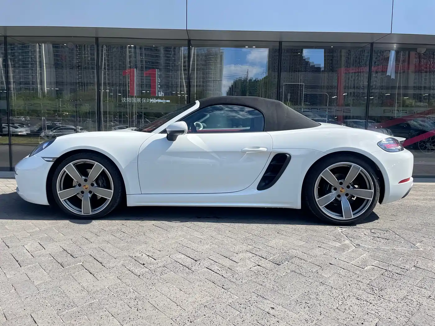 Porsche 718 2023 Boxster Style Edition 2.0T фото 3