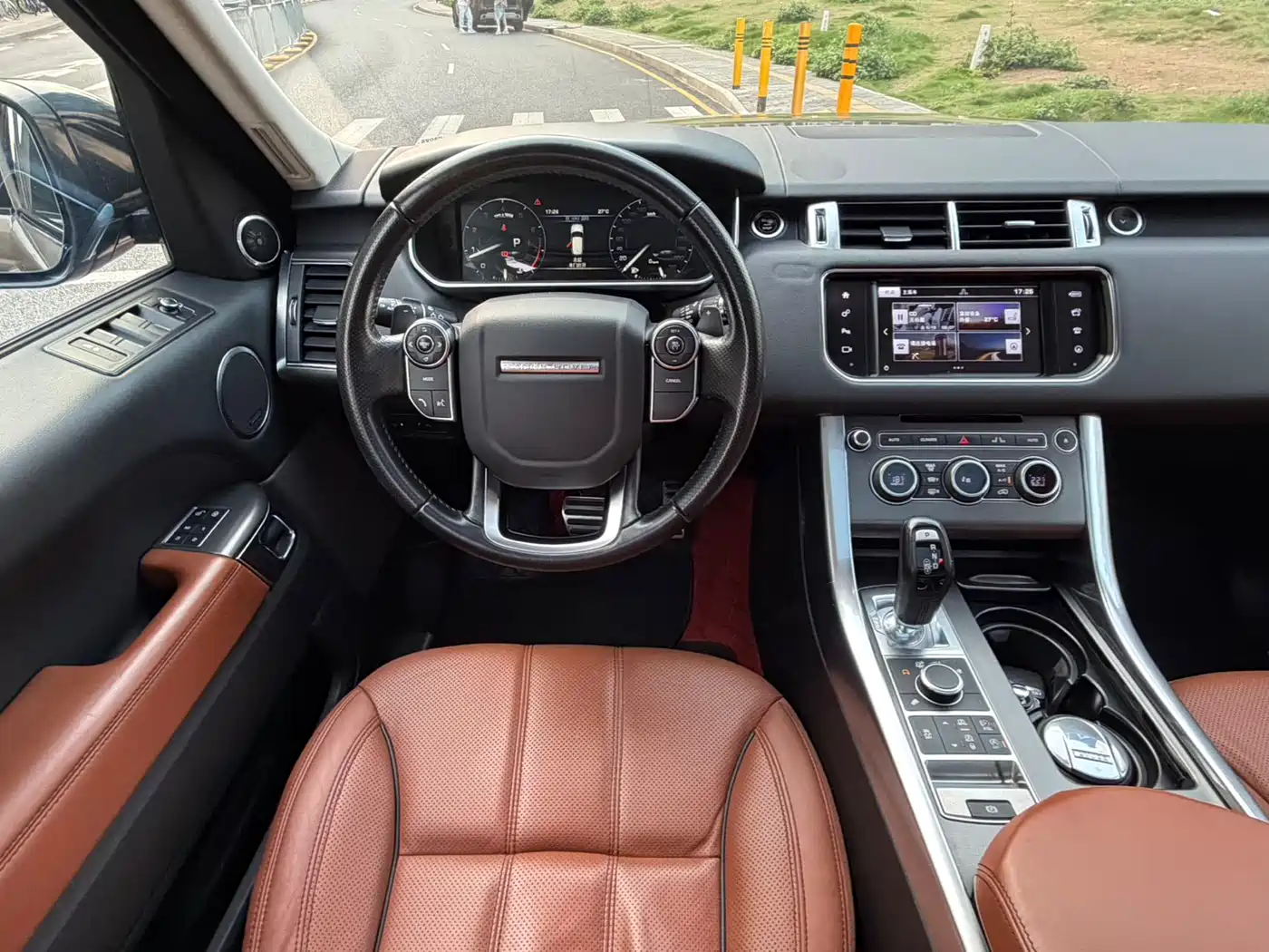 Land Rover Range Rover Sport 2016 Model 3.0 SC V6 HSE фото 11