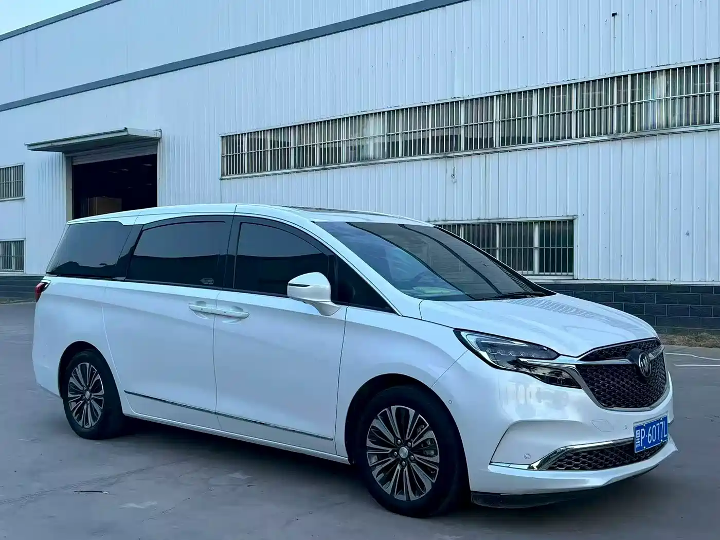 Buick GL8 2022 ES Landmark 653T Flagship фото 3