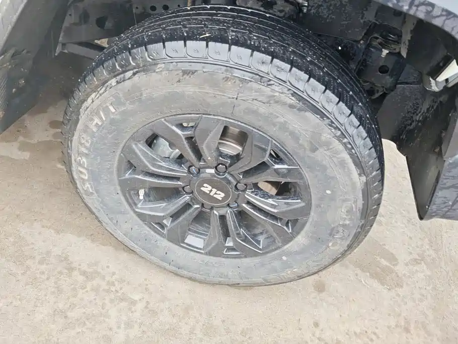 212 T01 2025 2024 2.0T Explorer