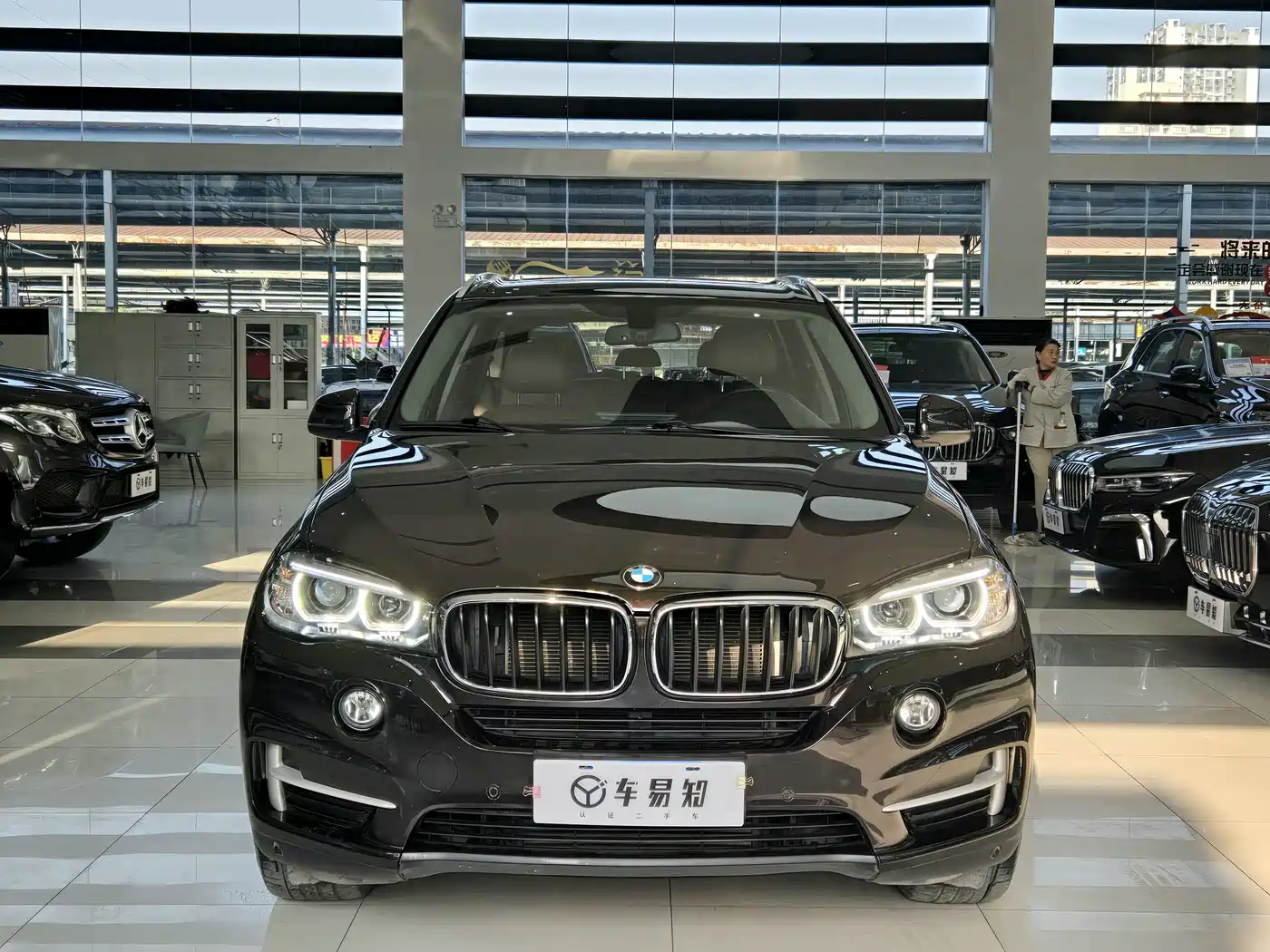BMW X5 (Import) 2017 xDrive35i Leading Edition фото 2