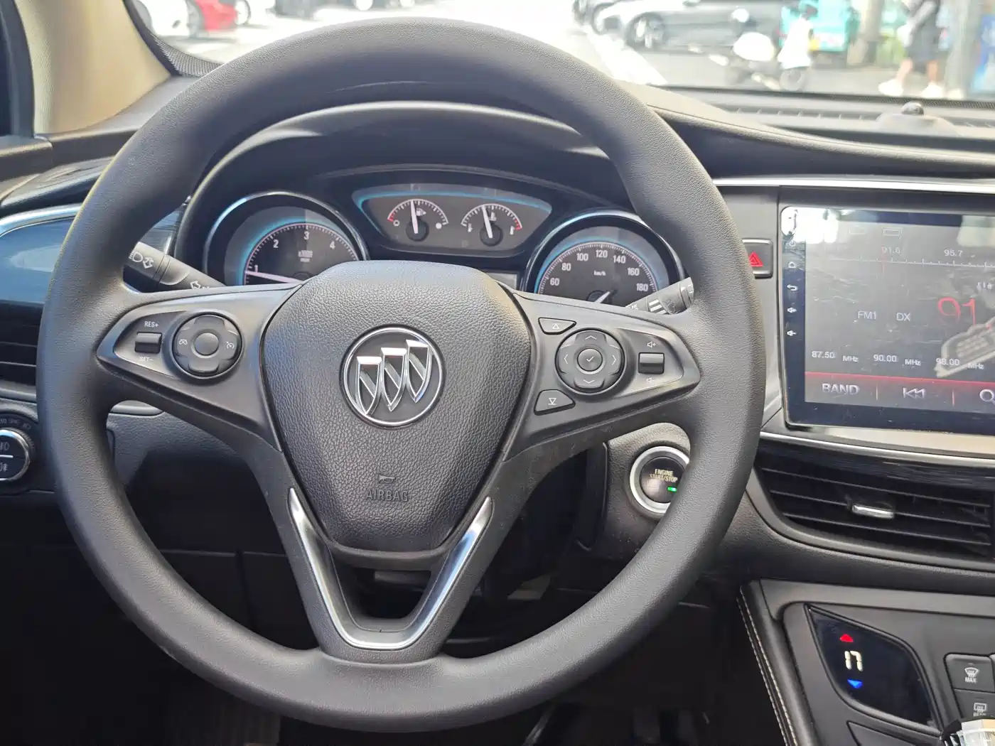 Фото 15 - Buick Envision Plus