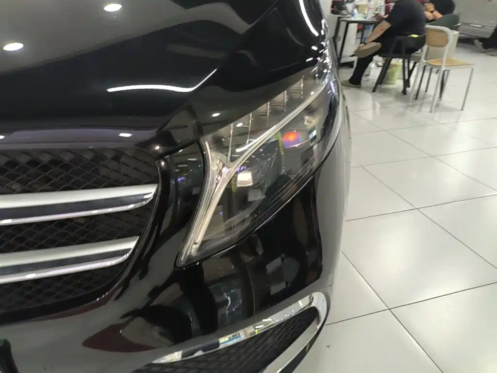 Mercedes-Benz V-Class 2022 V 260 Prestige Edition фото 24