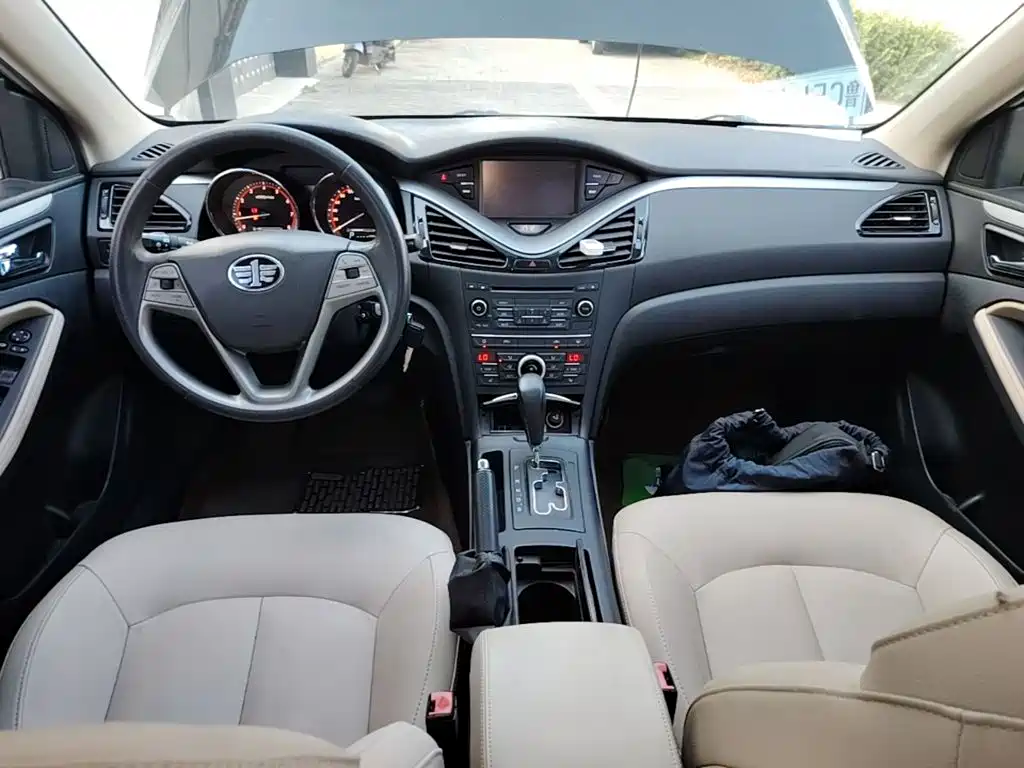 Besturn B70 2014 2014 2.0L Automatic Luxury