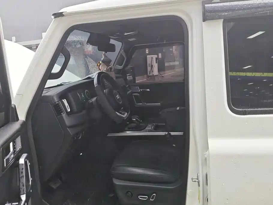 212 T01 2025 2024 2.0T Explorer
