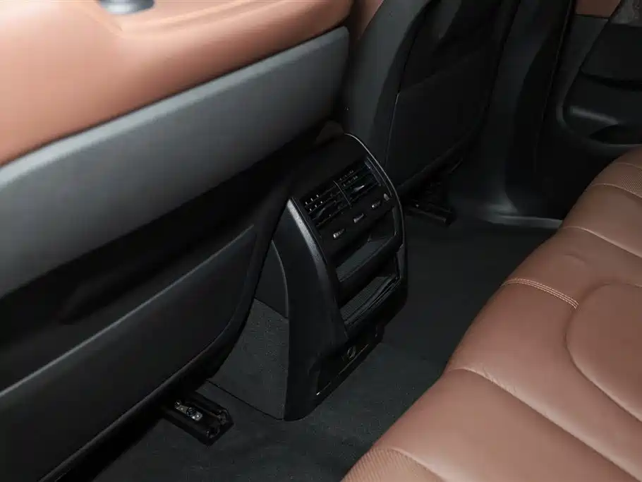 BMW X5 (Import) 2019 xDrive40i M Sport Package фото 22