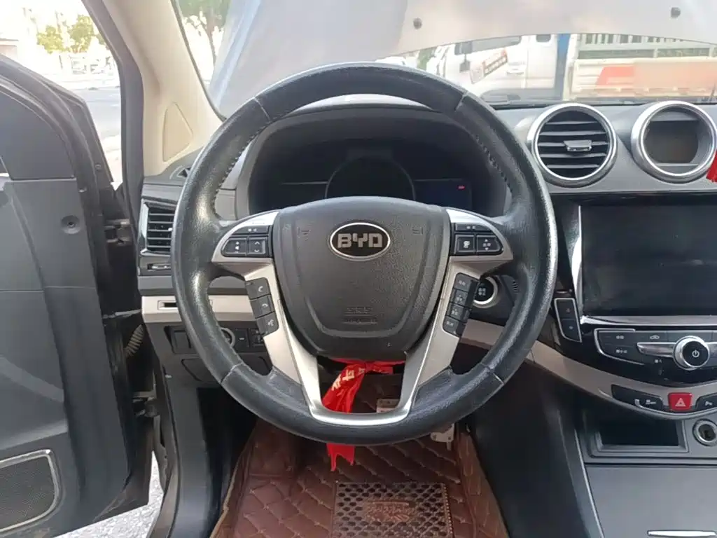 BYD S7 2017 2017 1.5T Manual Premium Model