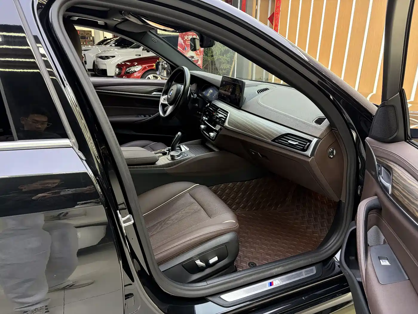 BMW 5 Series 2022 Model Second Facelift 530Li Leading M Sport Package фото 8