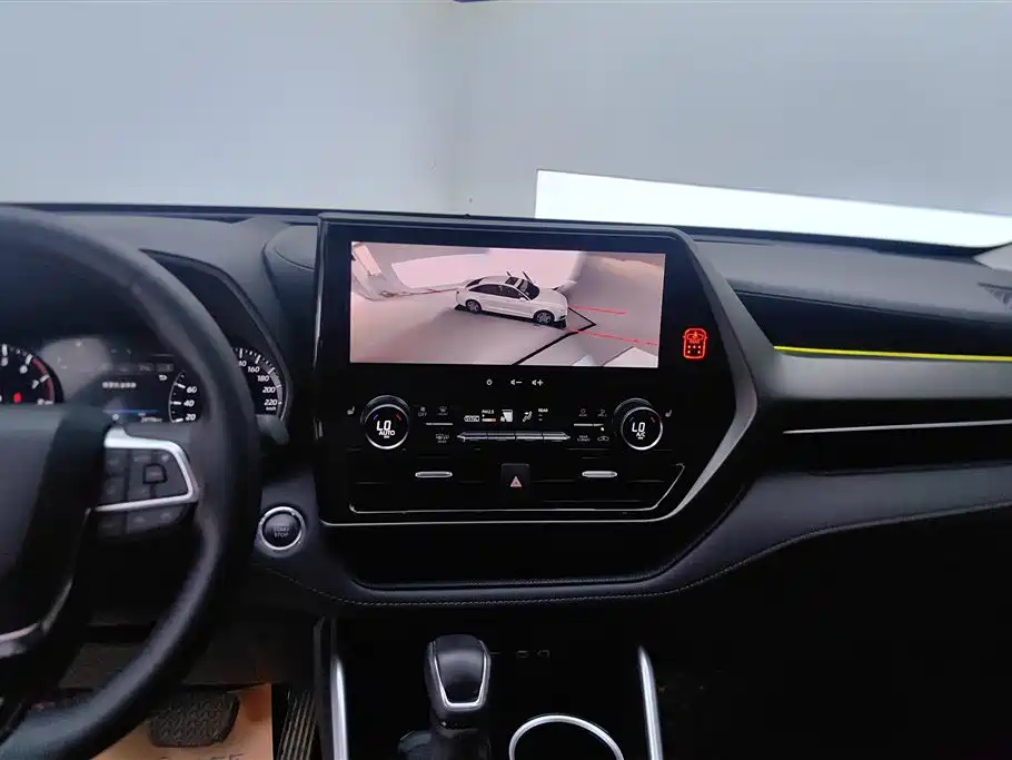 TOYOTA HIGHLANDER