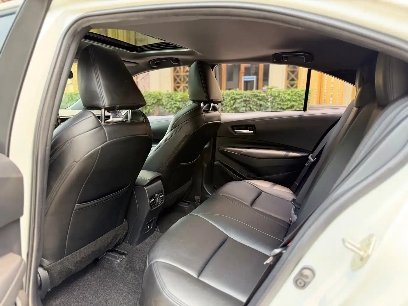 Toyota Levin 2021 185T CVT Luxury Edition фото 9