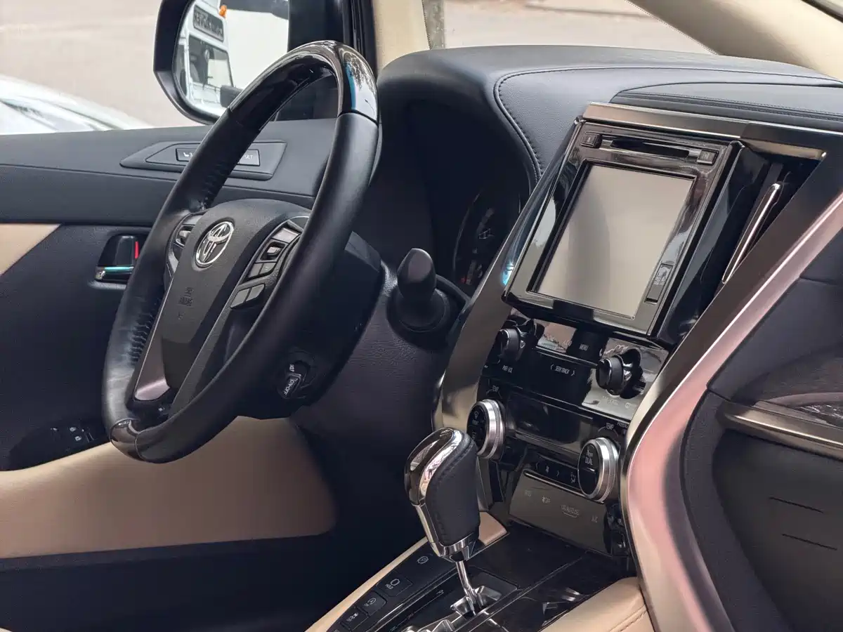 Toyota Alphard 2018 Facelift 3.5L Premium Edition фото 10