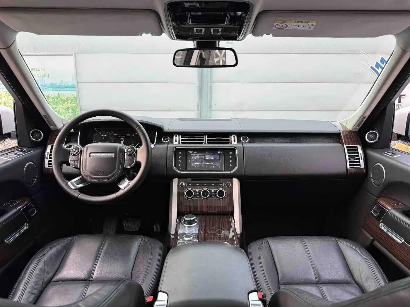 Land Rover Range Rover 2015 3.0 TDV6 Vogue фото 7