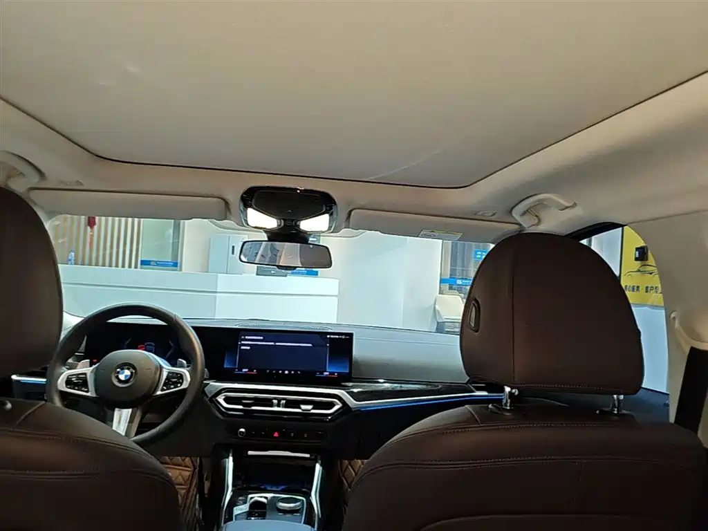 BMW 3 Series 2024 325Li M Sport Package фото 18