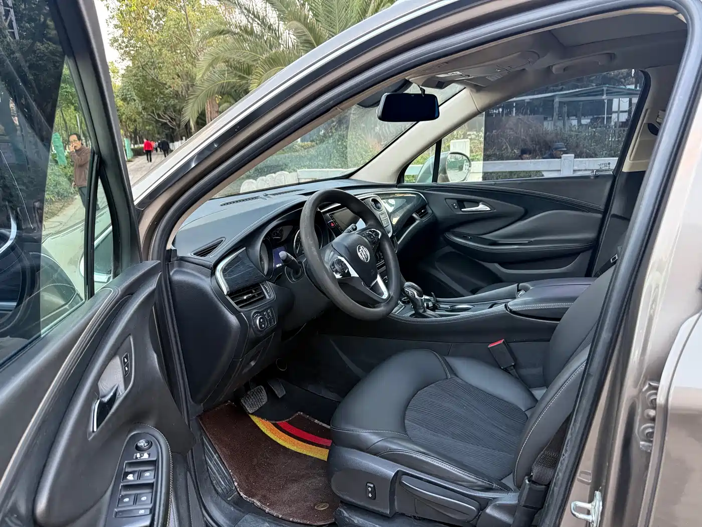 Buick Envision Plus 2017 20T FWD Premium фото 8