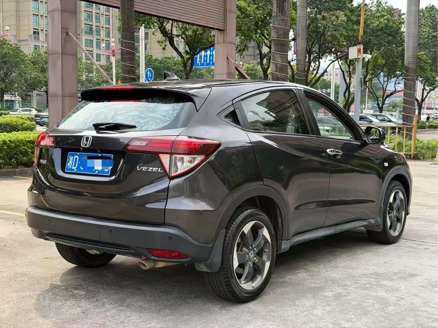 Фото 8 - Honda Vezel