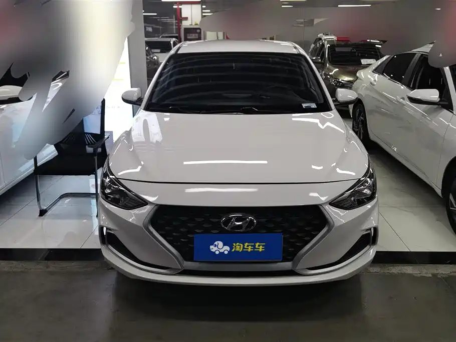 Hyundai Elantra 2020 1.6L Auto GL Pleasing Edition фото 2