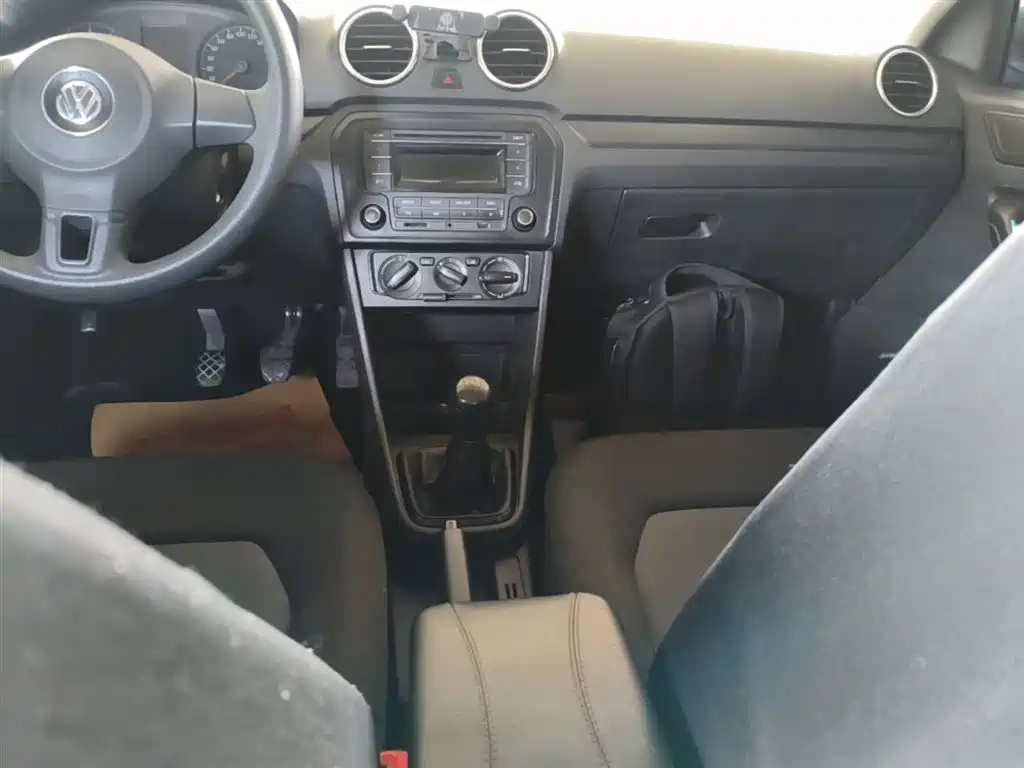 Volkswagen Jetta 2015 Quality Edition 1.4L Manual Fashion фото 14