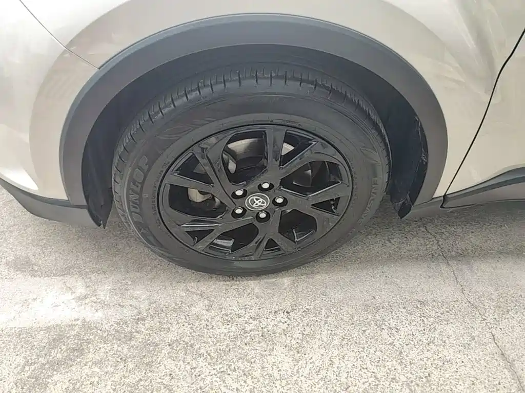 Toyota C-HR 2021 2020 Model 2.0L Leading