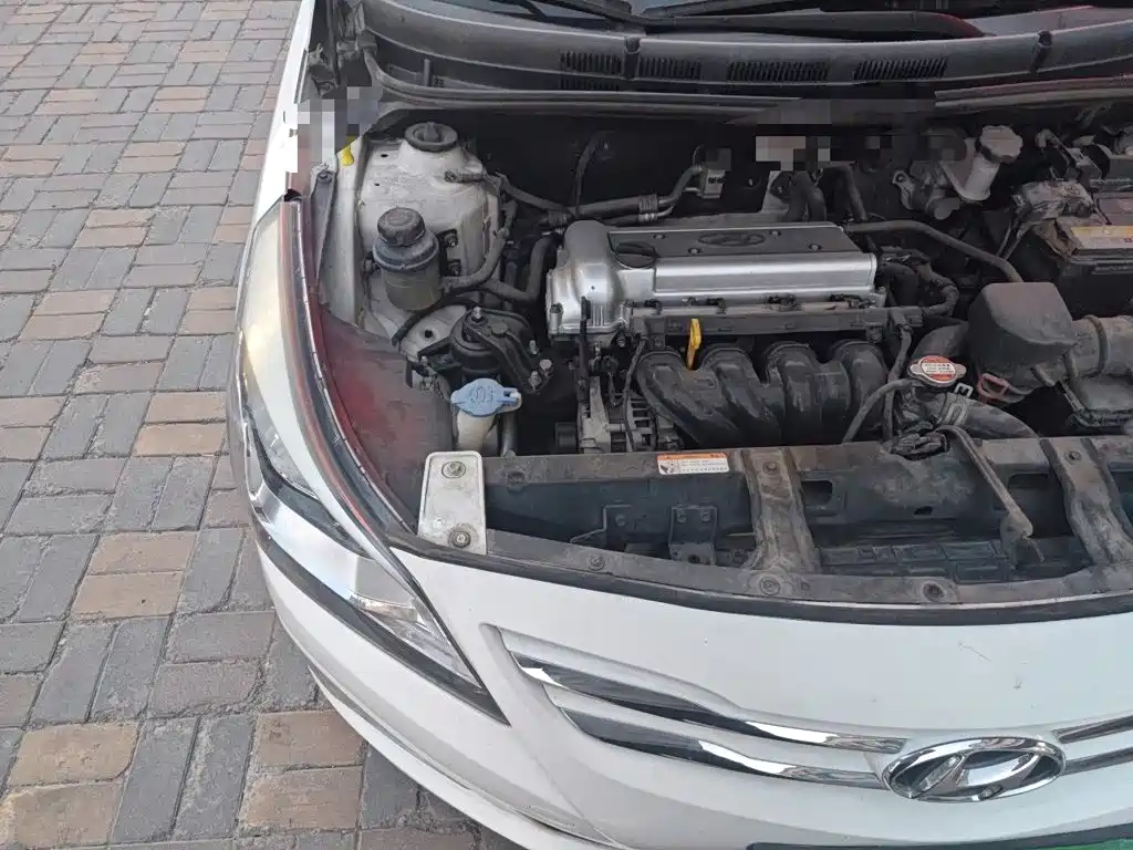 Hyundai Reina 2015 2014 Model 1.4L Automatic GLX
