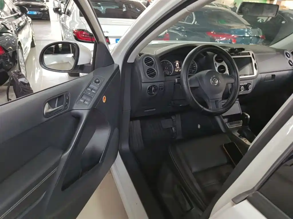 Volkswagen Tiguan 2016 280TSI Automatic 2WD Silk Road Fashion Edition фото 16