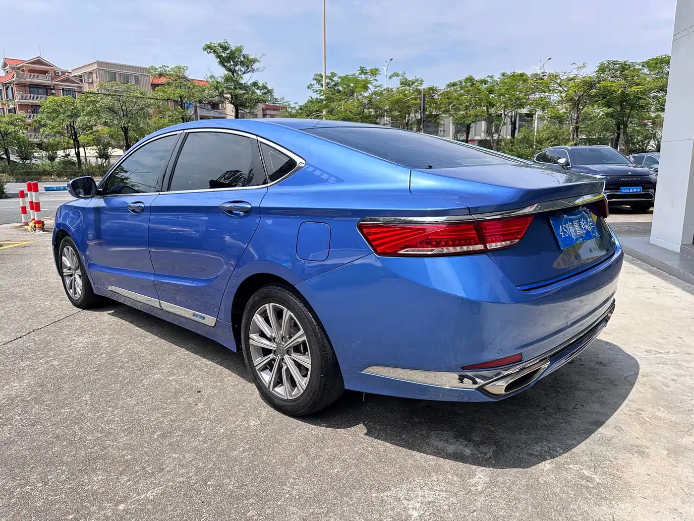Фото 4 - Geely Borui