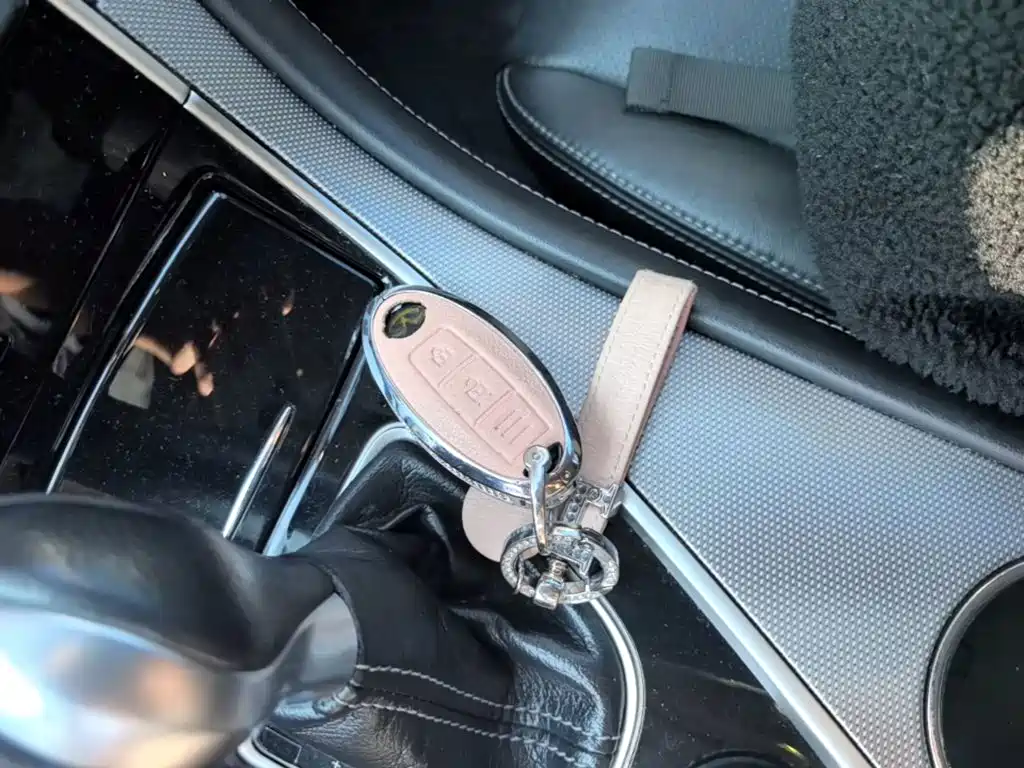 Photo 9 - Infiniti Q50L