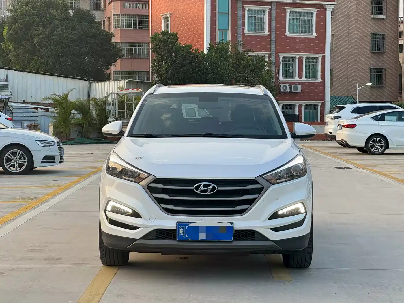 Hyundai Tucson 2015 1.6T Dual Clutch 2WD Smart фото 2