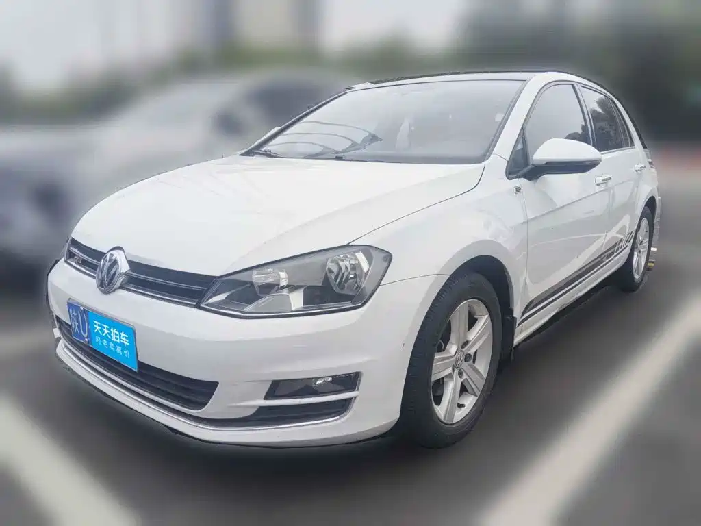 Фото 1 - Volkswagen Golf