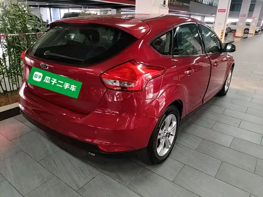 Фото 7 - Ford Focus