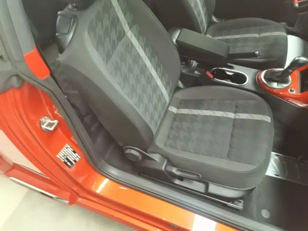 Volkswagen Beetle 2019 2018 180TSI Trend Joy Edition